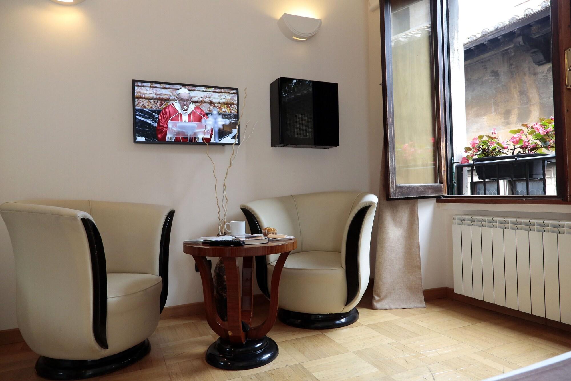 Residenza Delle Arti Hotel Рим Екстериор снимка